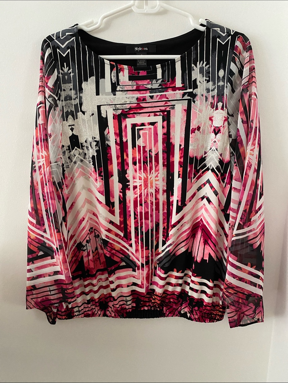 Style & Co. Black and Pink Geometric Floral Long-Sleeve Top